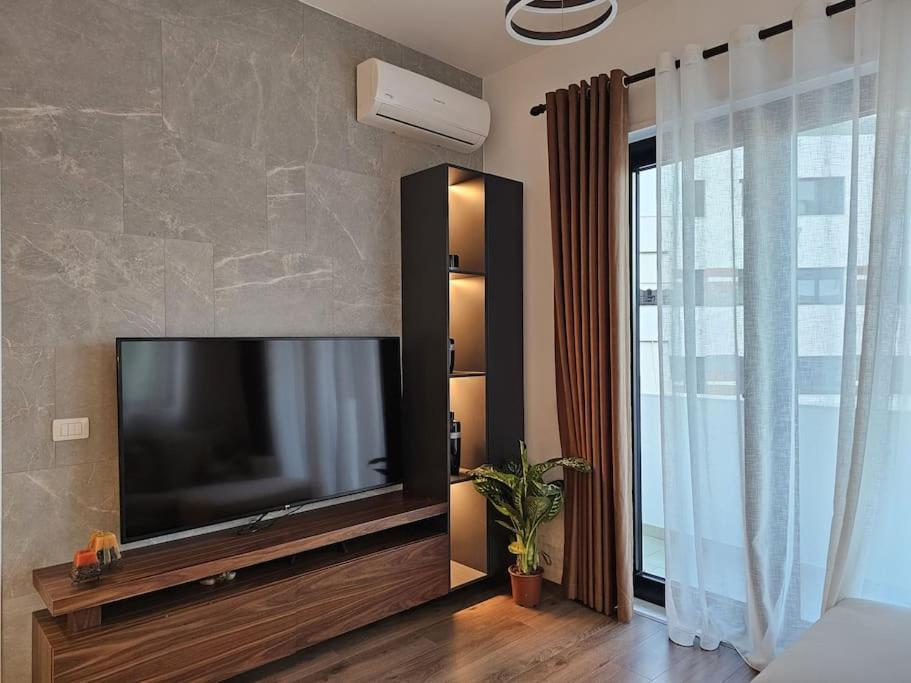 Deluxe Flat With Garden_Tirana Apartment Exterior foto