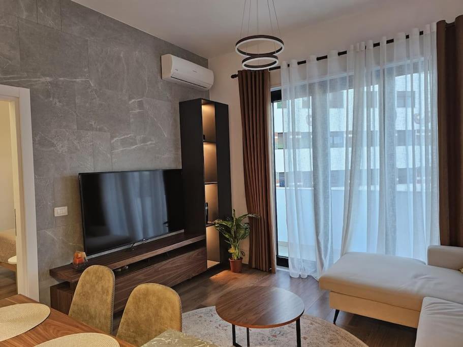 Deluxe Flat With Garden_Tirana Apartment Exterior foto